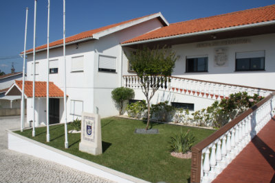 Junta de Freguesia de Arrabal e Centro de Saúde